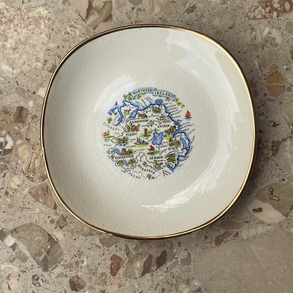 Prince William 22k gold rim trinket dish